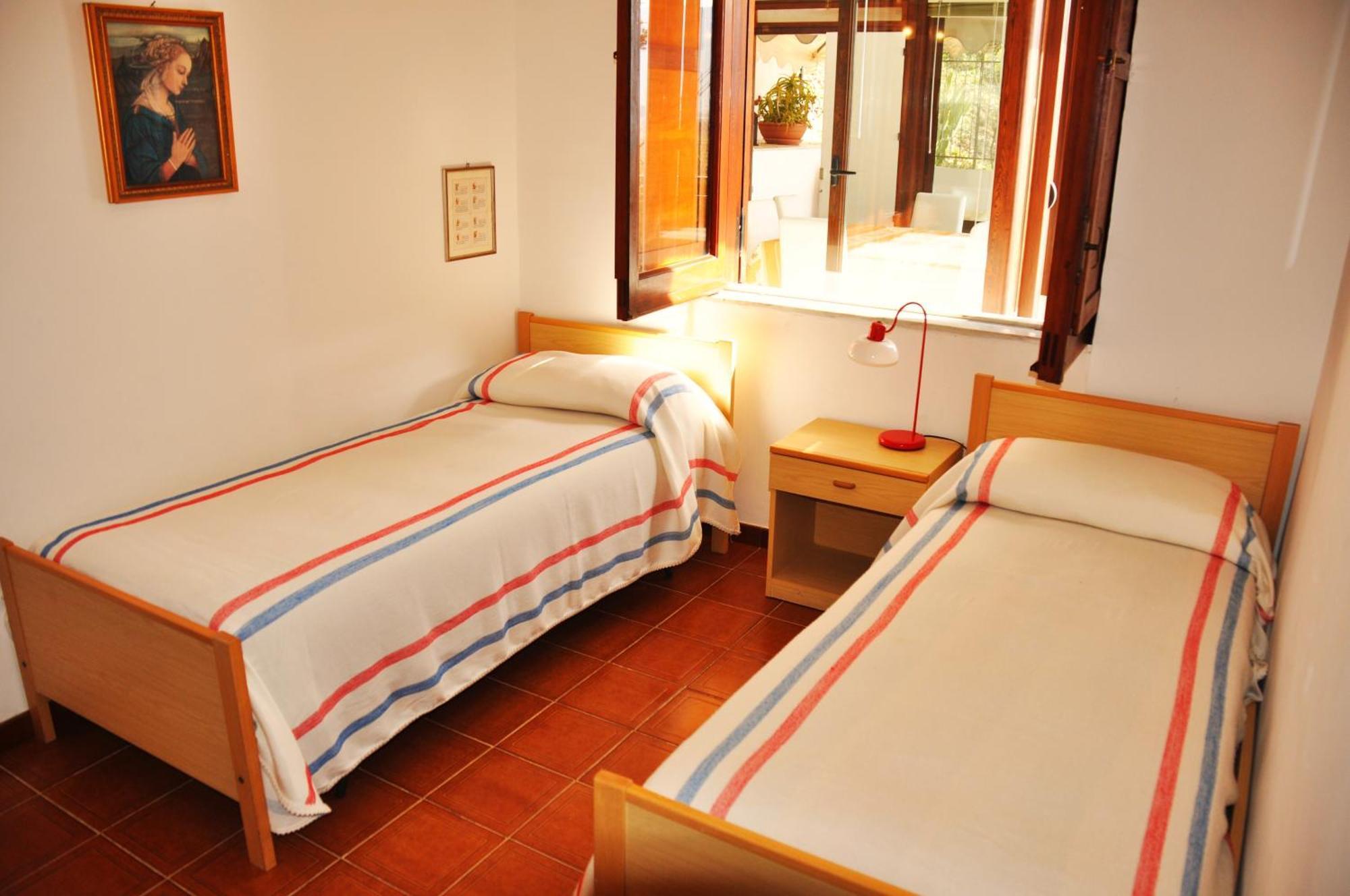 Villa Laura Sea View Apartments Санта-Мария-ди-Кастеллабате Номер фото