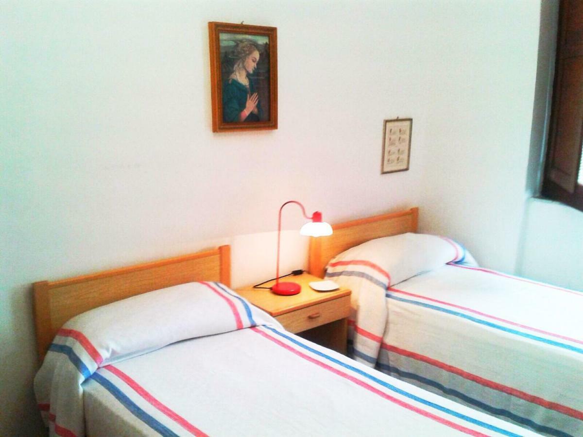 Villa Laura Sea View Apartments Санта-Мария-ди-Кастеллабате Номер фото