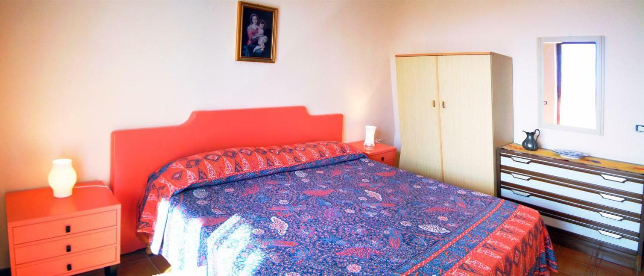 Villa Laura Sea View Apartments Санта-Мария-ди-Кастеллабате Номер фото